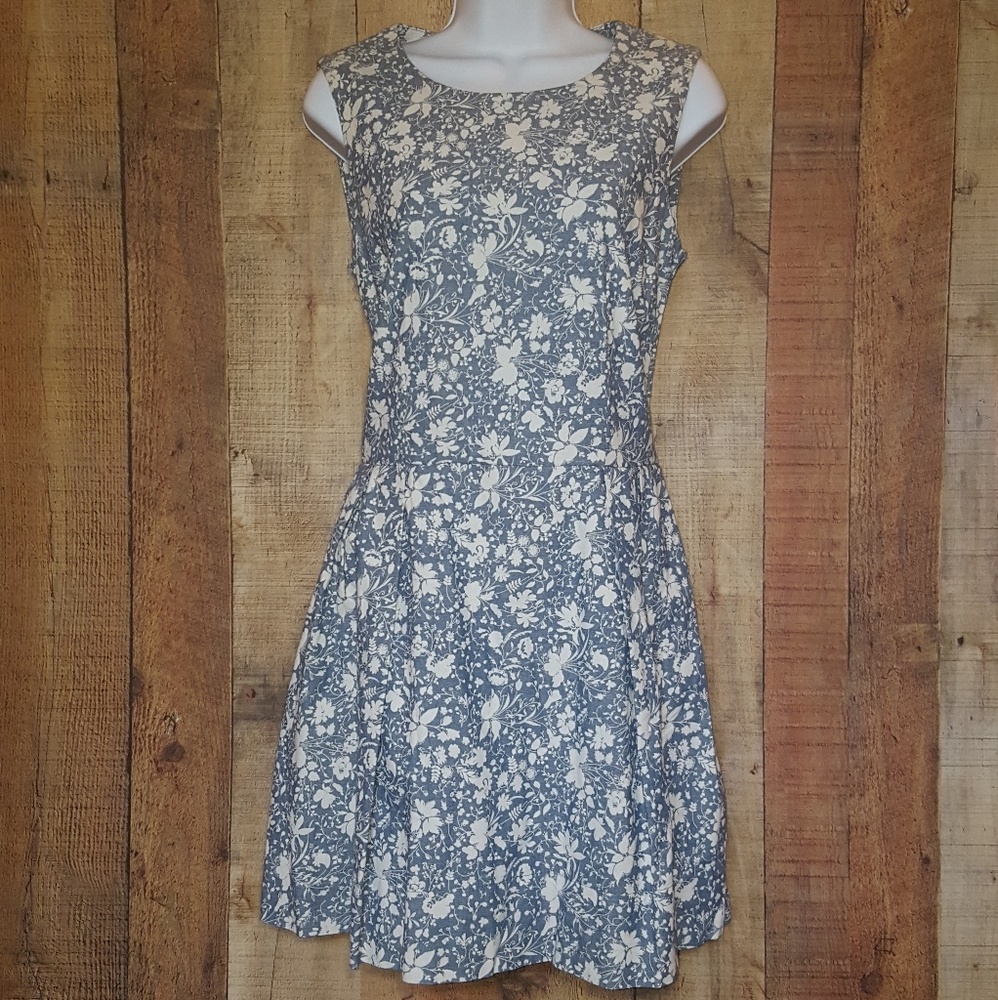 GAP blue and white dress